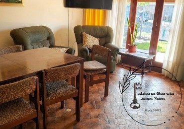Chalet en Venta - 3 Ambientes + 2 Departamentos + Parque y Garage
